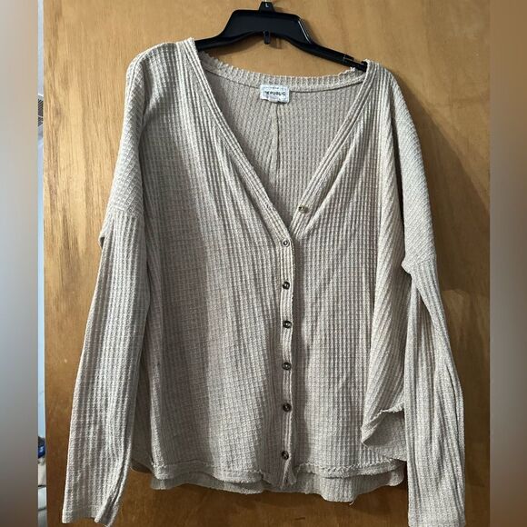 For the Republic Waffle Long Sleeve Pullover Henley Top Tan Size Medium - Picture 4 of 8